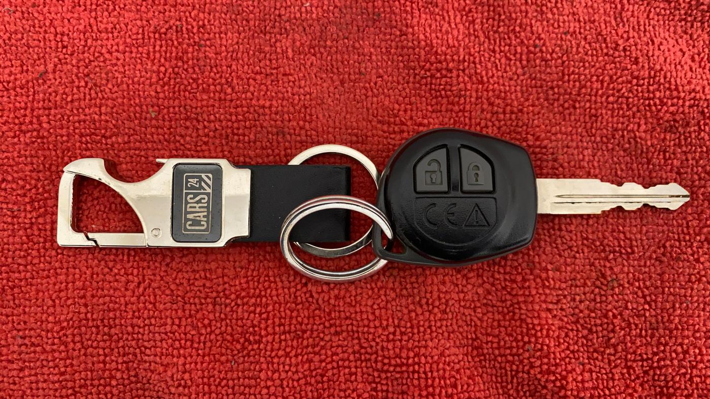 2019 Maruti Swift VXI, Petrol, Manual, 20,025 km, Key Close Up