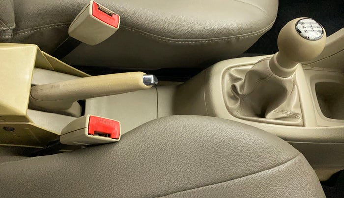 2012 Maruti Ertiga VDI, Diesel, Manual, 1,05,351 km, Gear Lever