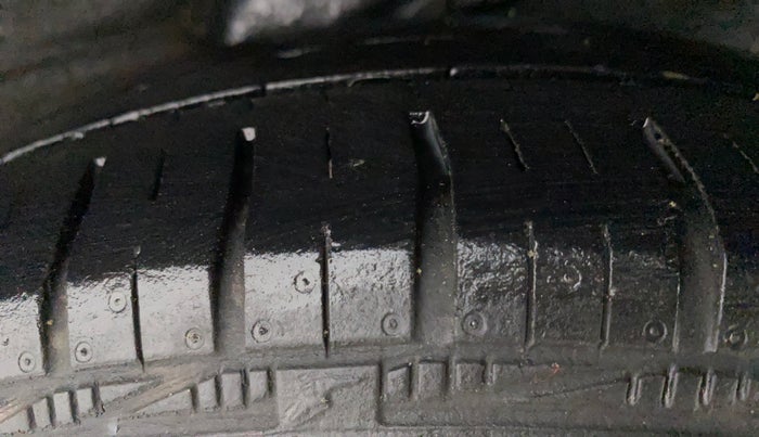 2011 Hyundai i10 ERA 1.1, Petrol, Manual, 48,927 km, Left Rear Tyre Tread