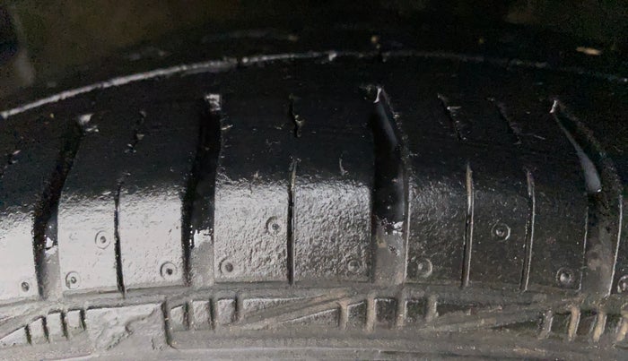 2011 Hyundai i10 ERA 1.1, Petrol, Manual, 48,927 km, Left Front Tyre Tread