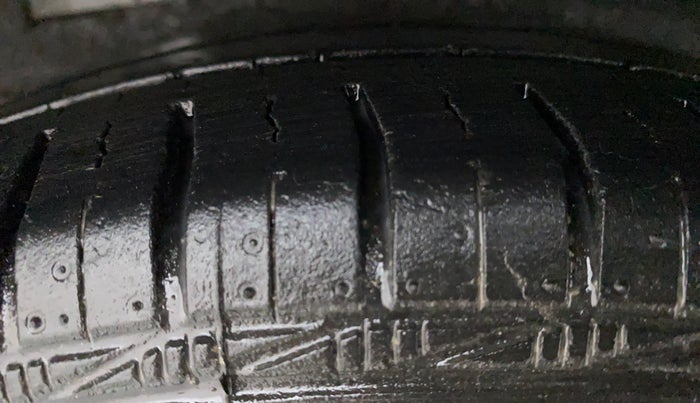 2011 Hyundai i10 ERA 1.1, Petrol, Manual, 48,927 km, Right Rear Tyre Tread