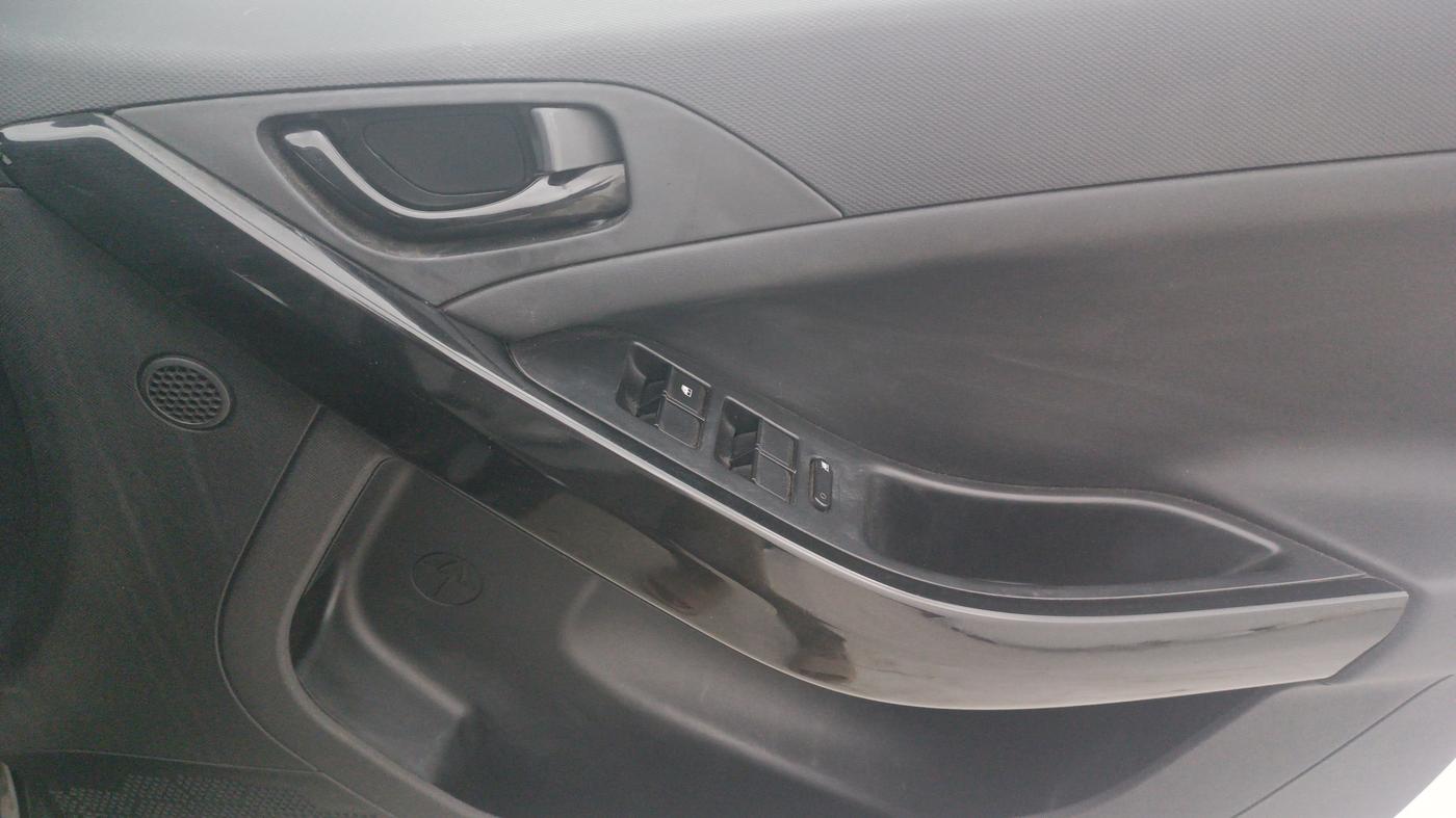 2022 Tata NEXON XZA PLUS (HS) PETROL DARK EDITION, Petrol, Automatic, 61,139 km, Driver Side Door Panels Control