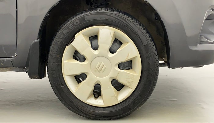 2015 Maruti Alto K10 VXI, Petrol, Manual, 49,325 km, Right Front Wheel