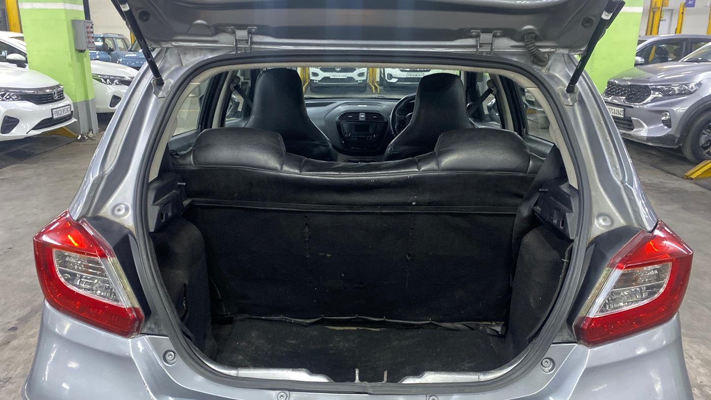 2019 Tata Tiago XT PETROL, Petrol, Manual, 72,414 km, Boot Inside