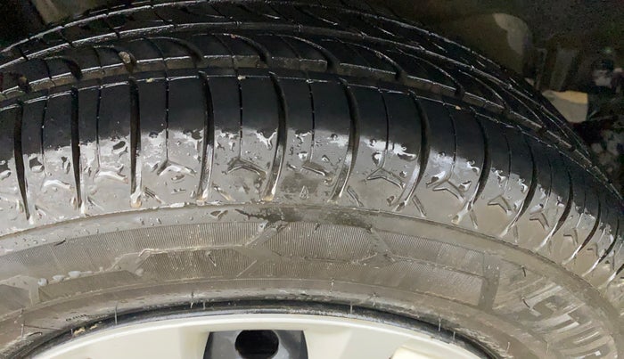 2021 Maruti Swift VXI AMT, Petrol, Automatic, 36,577 km, Right Rear Tyre Tread