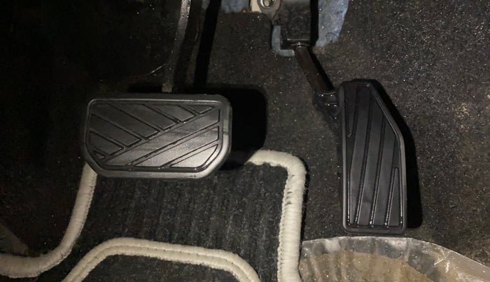 2021 Maruti Swift VXI AMT, Petrol, Automatic, 36,577 km, Pedals