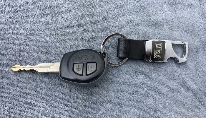 2018 Maruti Baleno DELTA 1.2 K12, Petrol, Manual, 25,613 km, Key Close Up