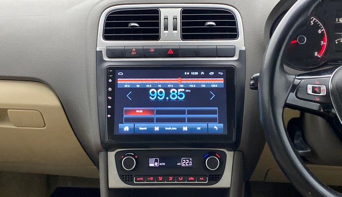 2016 Volkswagen Vento HIGHLINE 1.2 TSI AT, Petrol, Automatic, 41,909 km, Air Conditioner