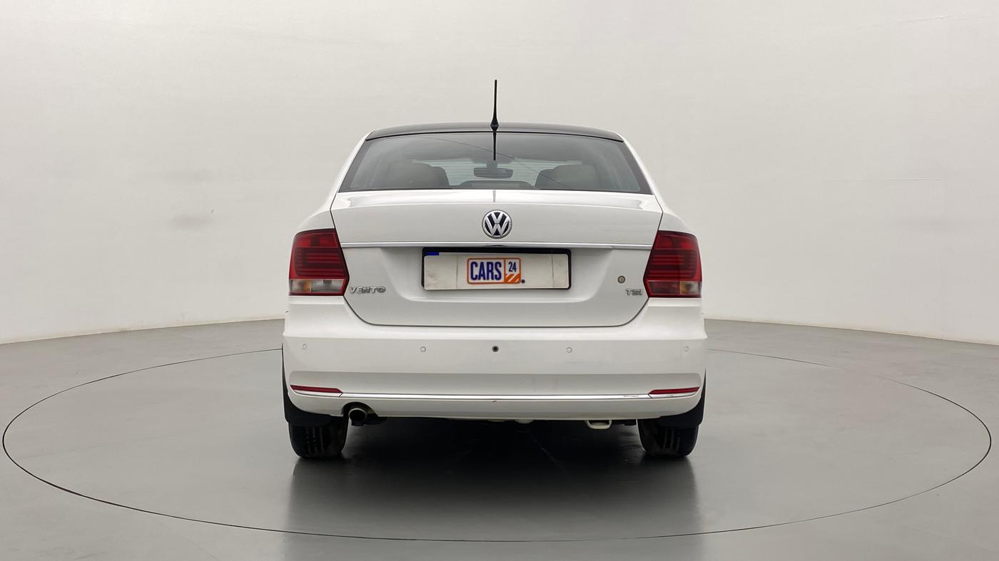 2016 Volkswagen Vento HIGHLINE 1.2 TSI AT, Petrol, Automatic, 41,909 km, Back/Rear