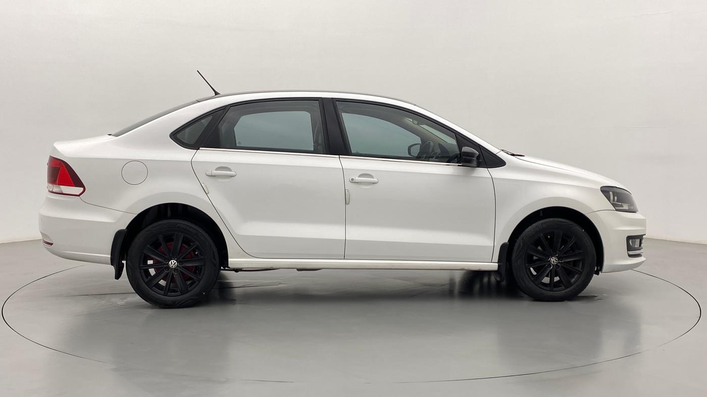 2016 Volkswagen Vento HIGHLINE 1.2 TSI AT, Petrol, Automatic, 41,909 km, Right Side View