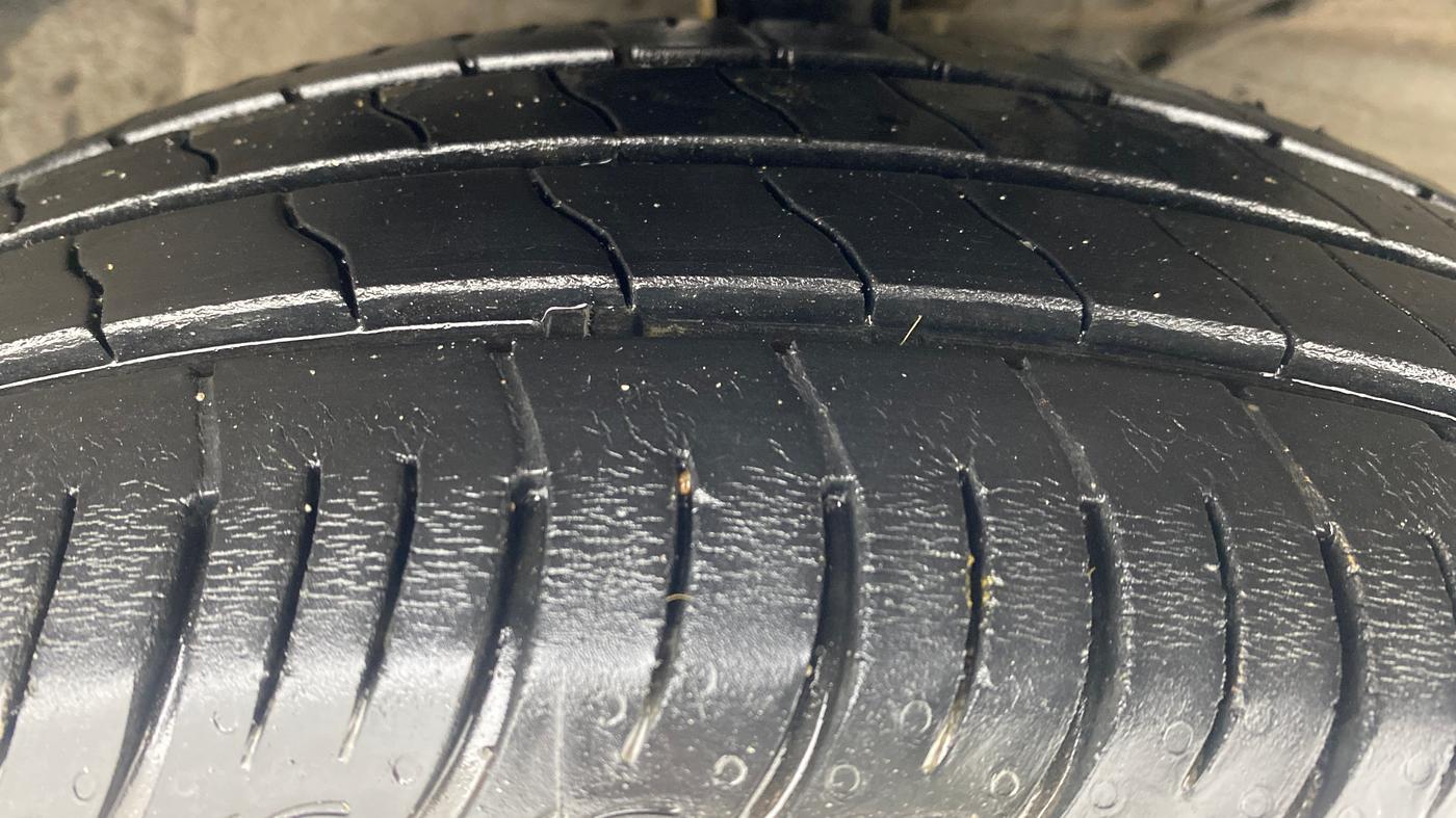 2019 Maruti Ertiga ZXI+ SHVS, Petrol, Manual, 37,037 km, Right Front Tyre Tread