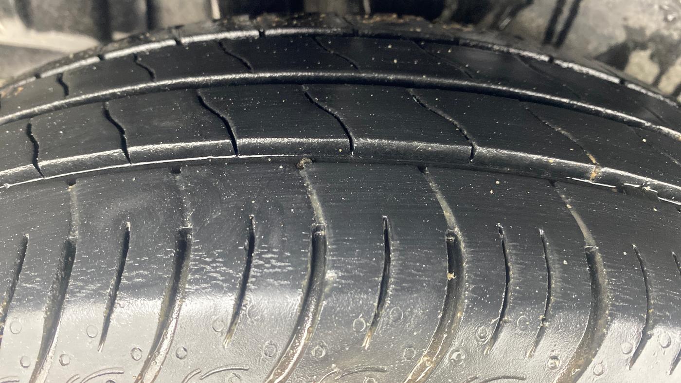 2019 Maruti Ertiga ZXI+ SHVS, Petrol, Manual, 37,037 km, Right Rear Tyre Tread