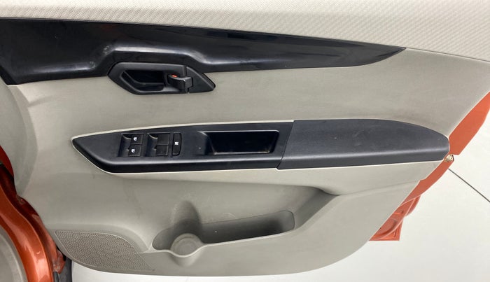 2017 Mahindra Kuv100 K4 6 STR, Petrol, Manual, 48,413 km, Driver Side Door Panels Control