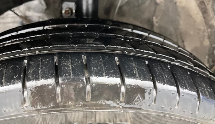 2019 Maruti Baleno ZETA PETROL 1.2, Petrol, Manual, 48,440 km, Left Front Tyre Tread