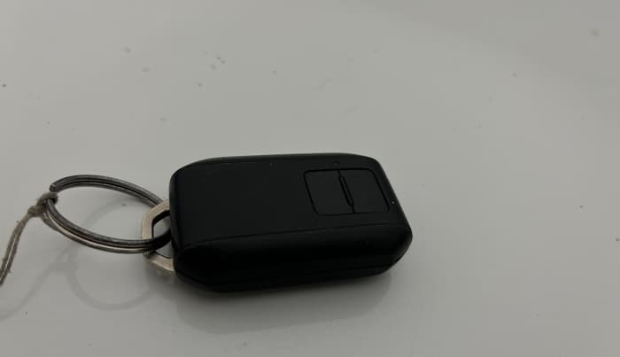 2019 Maruti Baleno ZETA PETROL 1.2, Petrol, Manual, 48,440 km, Key Close Up