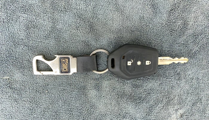 2018 Mahindra TUV300 T10, Diesel, Manual, 50,731 km, Key Close Up