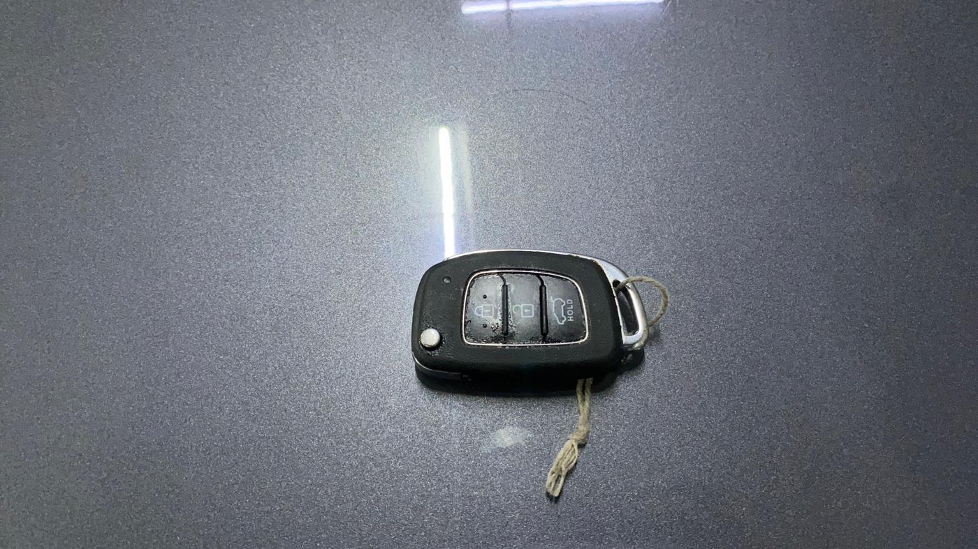 2019 Hyundai VENUE SX 1.4 CRDI, Diesel, Manual, 1,30,519 km, Key Close Up