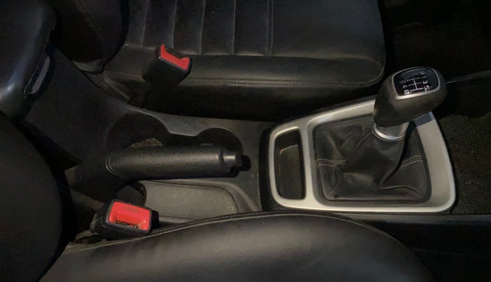 2019 Hyundai VENUE SX 1.4 CRDI, Diesel, Manual, 1,32,156 km, Gear Lever