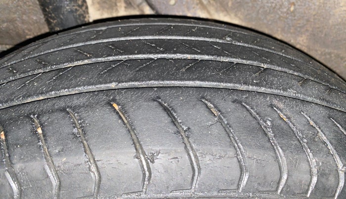 2019 Hyundai VENUE SX 1.4 CRDI, Diesel, Manual, 1,32,156 km, Right Rear Tyre Tread