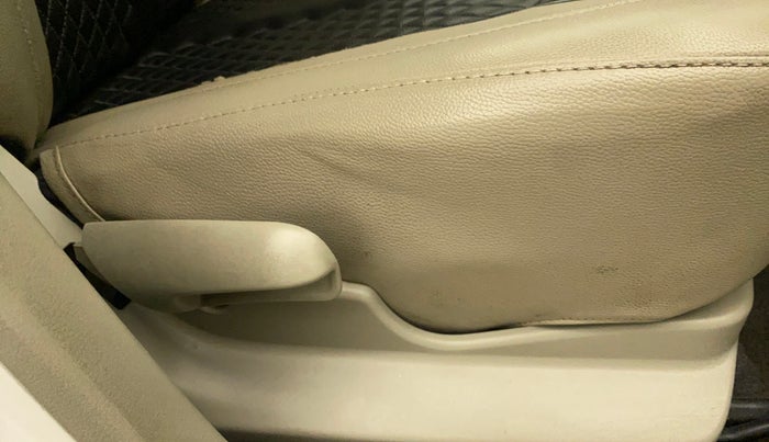 2017 Maruti Celerio ZXI, Petrol, Manual, 27,882 km, Driver Side Adjustment Panel
