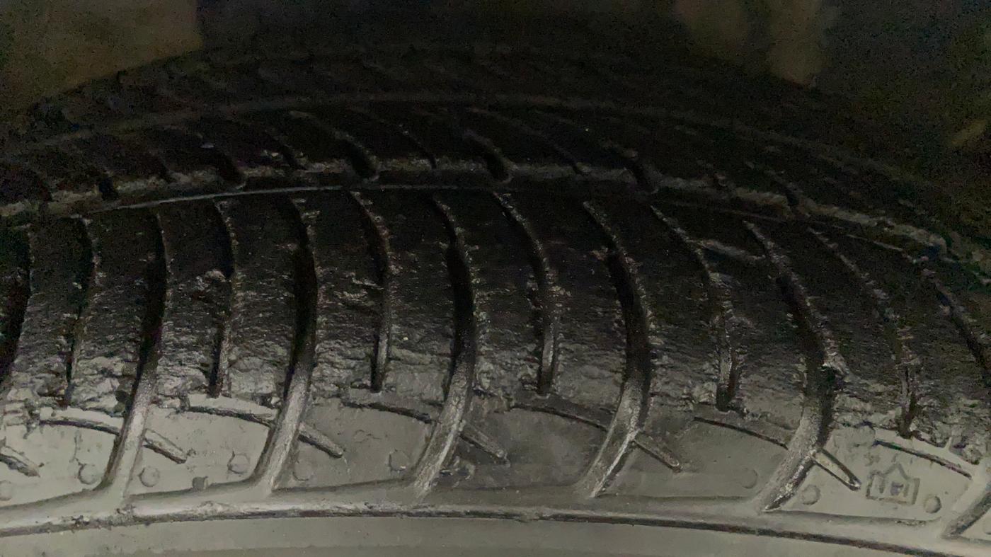 2017 Maruti Celerio ZXI, Petrol, Manual, 27,882 km, Right Front Tyre Tread