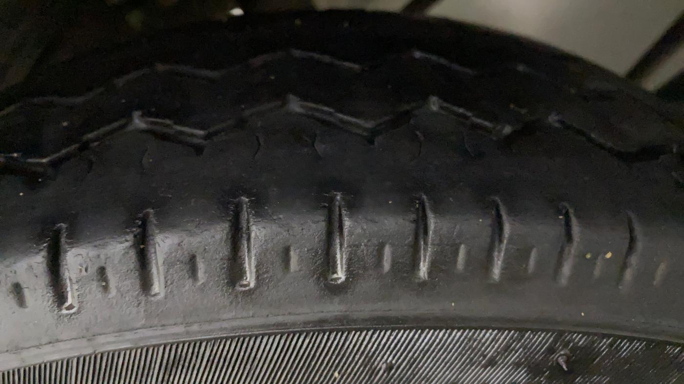 2013 Maruti Alto 800 LXI, Petrol, Manual, 63,239 km, Left Rear Tyre Tread