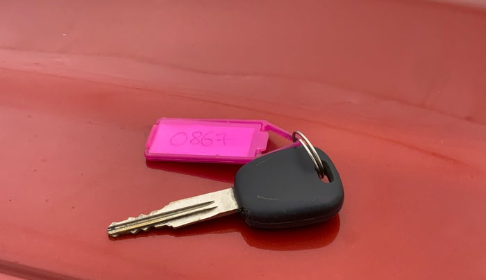 2013 Maruti Alto 800 LXI, Petrol, Manual, 63,239 km, Lock system - Door lock knob has minor damage