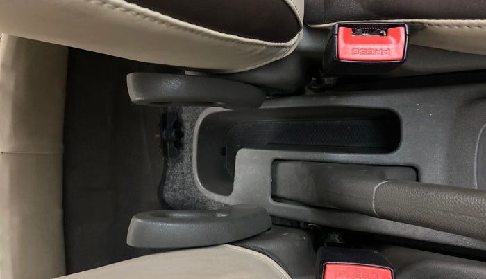 2014 Hyundai i10 SPORTZ 1.1, Petrol, Manual, 30,245 km, Driver Side Adjustment Panel