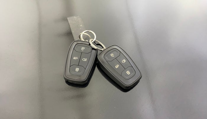 2023 Tata ALTROZ XZA PLUS DARK EDTION, Petrol, Automatic, 39,430 km, Key Close Up