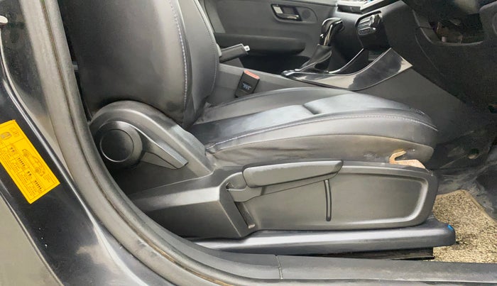 2023 Tata ALTROZ XZA PLUS DARK EDTION, Petrol, Automatic, 39,430 km, Driver Side Adjustment Panel