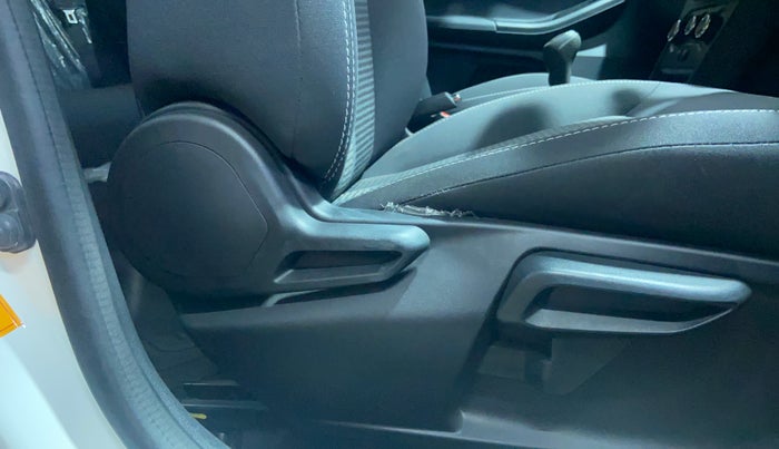 2023 Tata TIAGO NRG XT MT, Petrol, Manual, 2,833 km, Driver Side Adjustment Panel