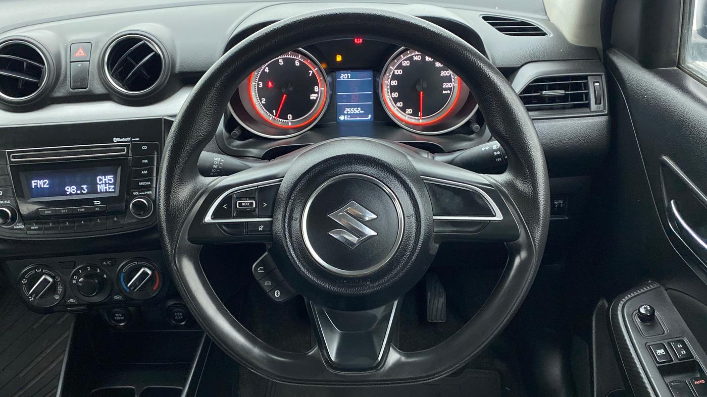 2019 Maruti Swift VXI, Petrol, Manual, 25,552 km, Steering Wheel Close Up