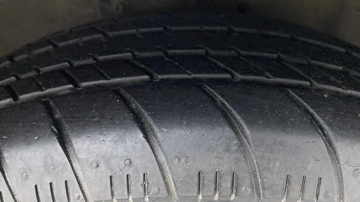 2019 Maruti Celerio VXI CNG OPT, CNG, Manual, 46,196 km, Right Front Tyre Tread