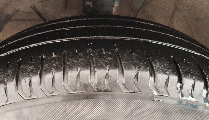 2023 Maruti Swift ZXI, Petrol, Manual, 41,125 km, Left Front Tyre Tread