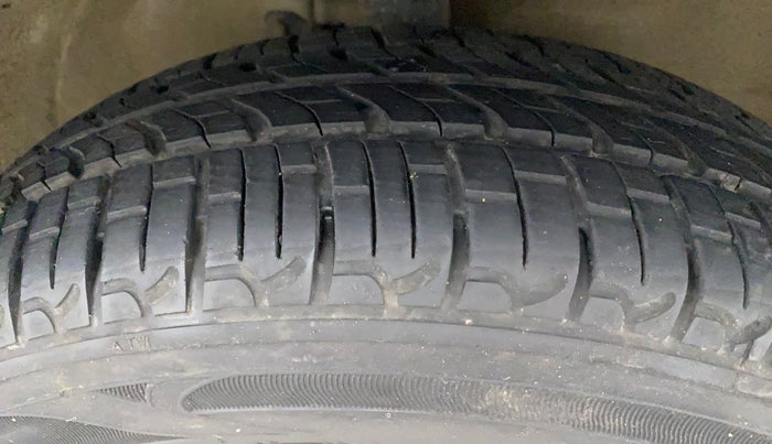 2017 Maruti Wagon R 1.0 VXI, Petrol, Manual, 39,121 km, Right Front Tyre Tread