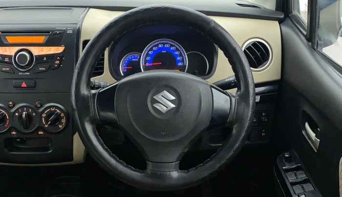 2017 Maruti Wagon R 1.0 VXI, Petrol, Manual, 39,121 km, Steering Wheel Close Up