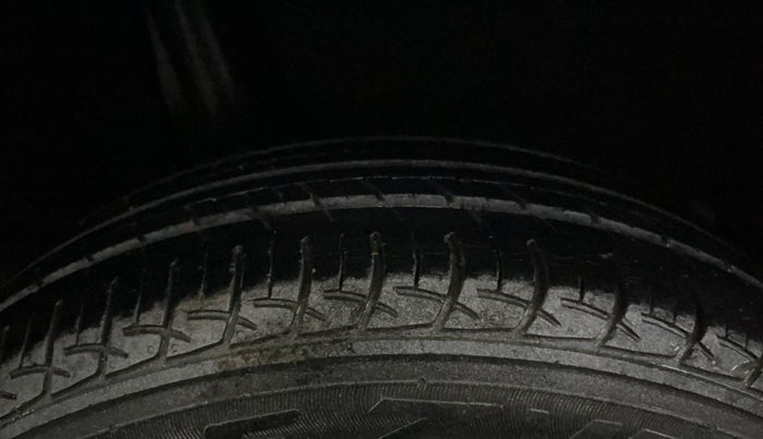 2018 Maruti Baleno DELTA PETROL 1.2, Petrol, Manual, 31,363 km, Right Rear Tyre Tread