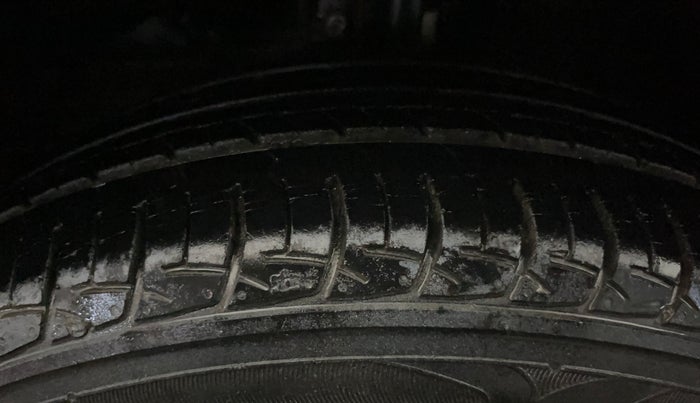 2018 Maruti Baleno DELTA PETROL 1.2, Petrol, Manual, 31,363 km, Left Front Tyre Tread