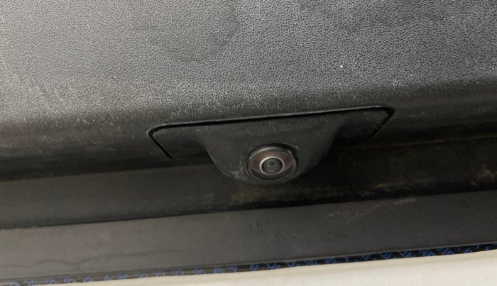 2024 Mahindra XUV 3XO AX5 1.2 L TCMPFi, Petrol, Manual, 5,026 km, Parking Camera