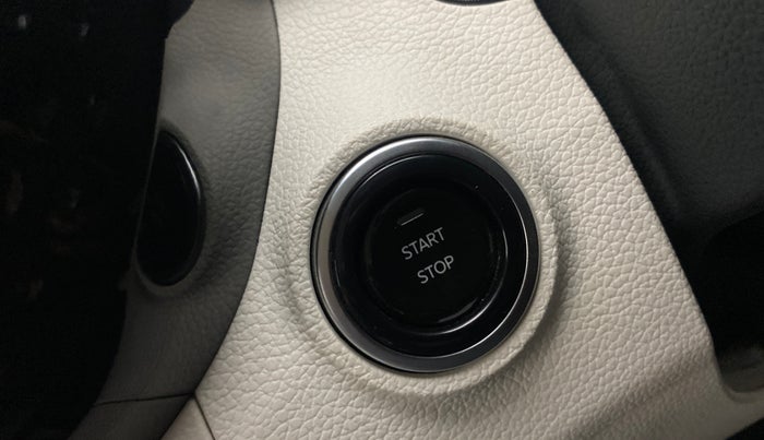 2024 Mahindra XUV 3XO AX5 1.2 L TCMPFi, Petrol, Manual, 5,026 km, Keyless Start/ Stop Button