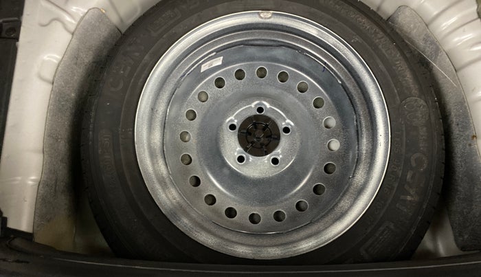 2024 Mahindra XUV 3XO AX5 1.2 L TCMPFi, Petrol, Manual, 5,026 km, Spare Tyre