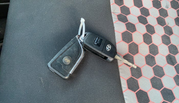 2013 Hyundai i20 MAGNA (O) 1.2, Petrol, Manual, 96,014 km, Key Close Up