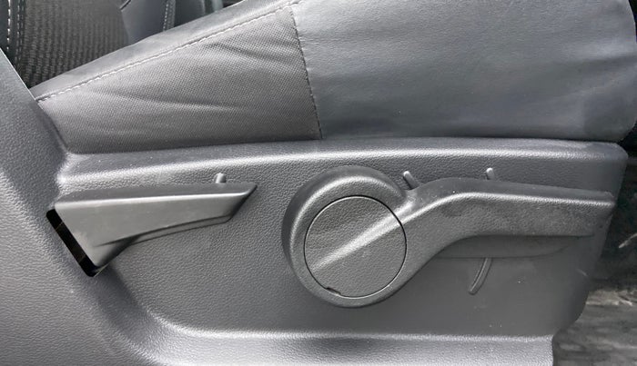 2023 Mahindra Thar LX P 2WD AT HT, Petrol, Automatic, 3,969 km, Driver Side Adjustment Panel