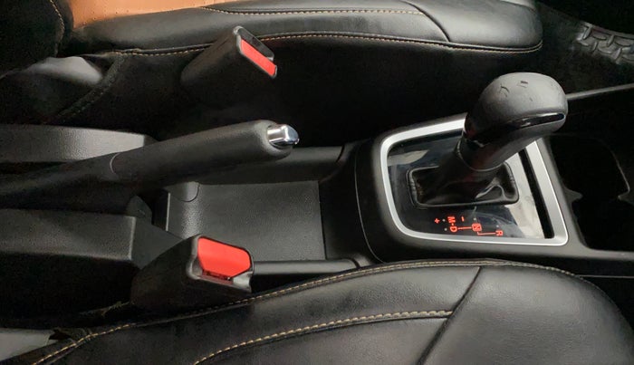 2018 Maruti Swift VXI AMT, Petrol, Automatic, 39,109 km, Gear Lever