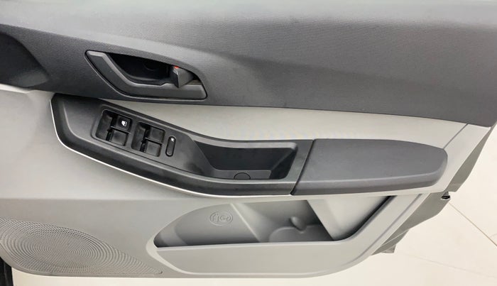 2021 Tata Tiago XZ PETROL, Petrol, Manual, 86,736 km, Driver Side Door Panels Control
