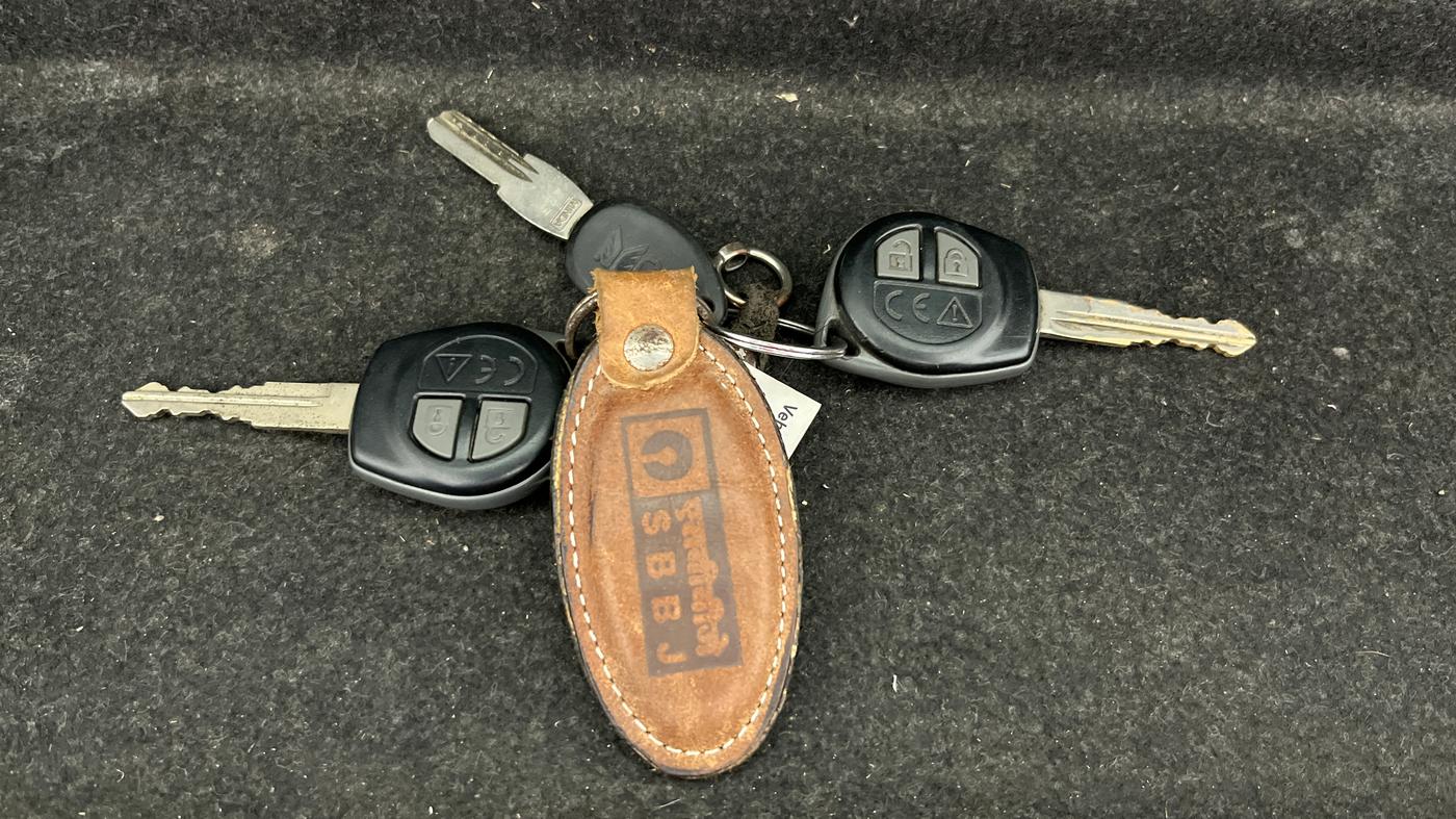 2018 Maruti Swift VXI, Petrol, Manual, 40,751 km, Key Close Up