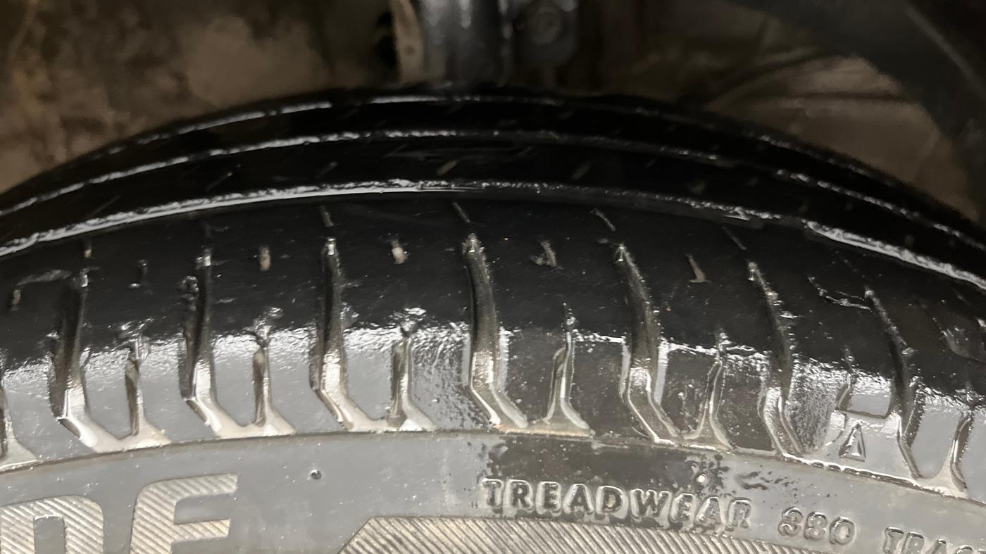 2018 Maruti Swift VXI, Petrol, Manual, 40,751 km, Right Front Tyre Tread