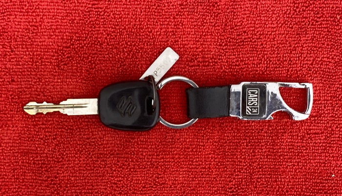 2011 Maruti Swift VXI D, Petrol, Manual, 50,977 km, Key Close Up