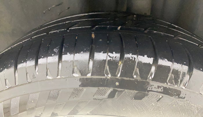 2017 Volkswagen Vento HIGHLINE 1.5 AT, Diesel, Automatic, 72,005 km, Left Rear Tyre Tread