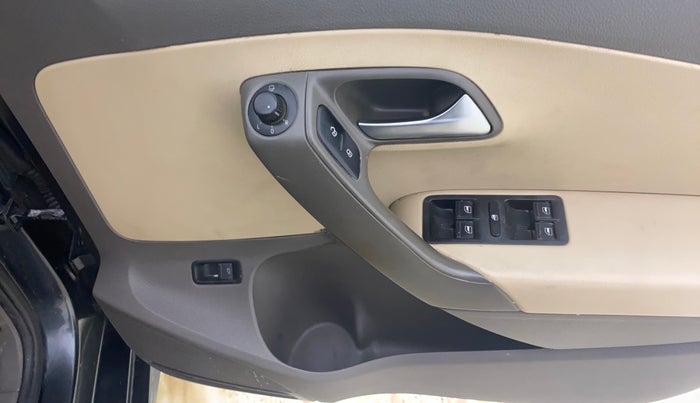 2017 Volkswagen Vento HIGHLINE 1.5 AT, Diesel, Automatic, 72,005 km, Driver Side Door Panels Control